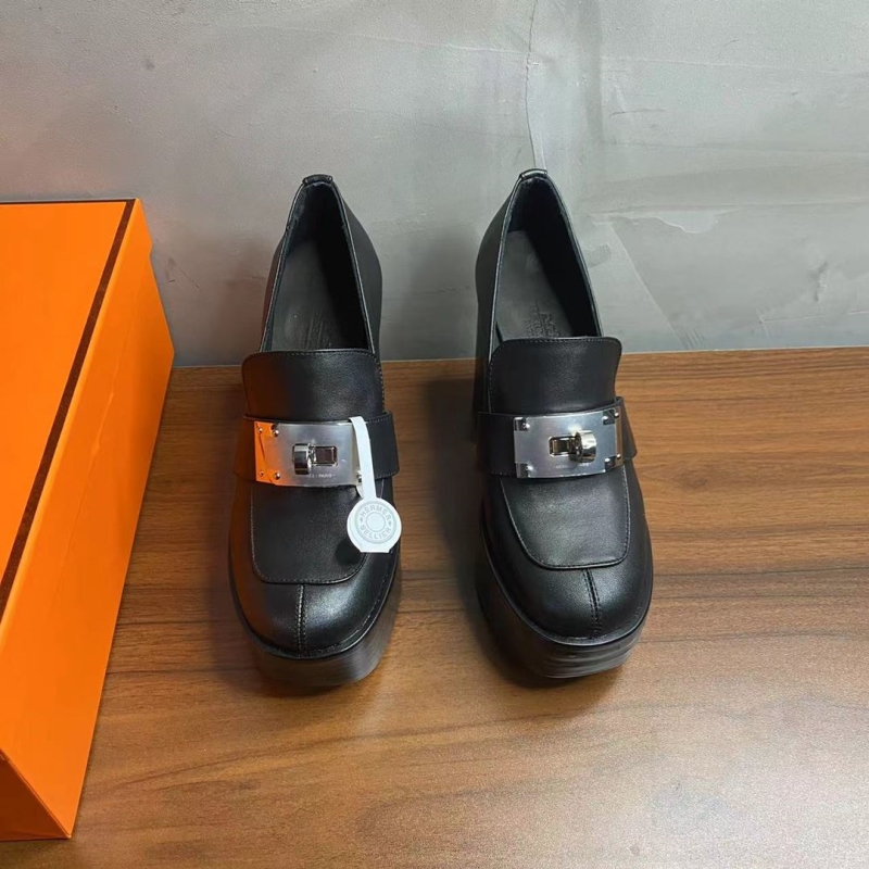 H**mes high heels